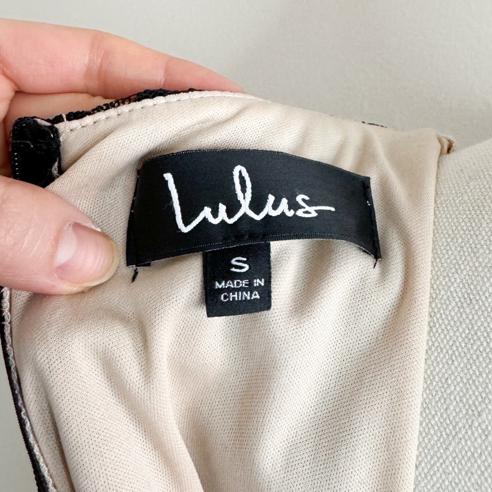 NWT Lulu's Lace Midi Dress - Picture 7 of 8